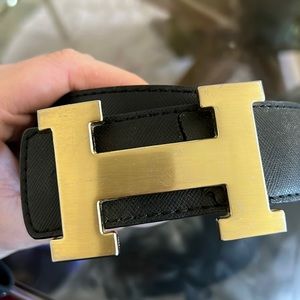 HERMES MENS BELT - damaged**